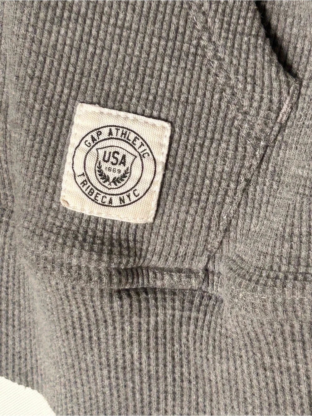 GAP Kids Hoodie in Heather Gray Waffle-Knit Hooded Pullover Size Large